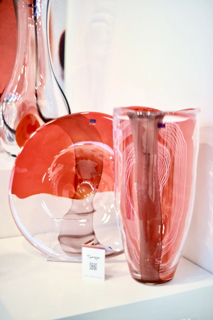 Svaja Vesuvius Glass Plate in situ